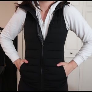 Black lululemom vest, new without tags